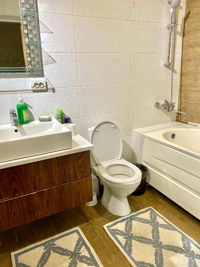 Просторная Двухкомнатная Квартира Жк Бакытты Омир Almatý Exterior foto